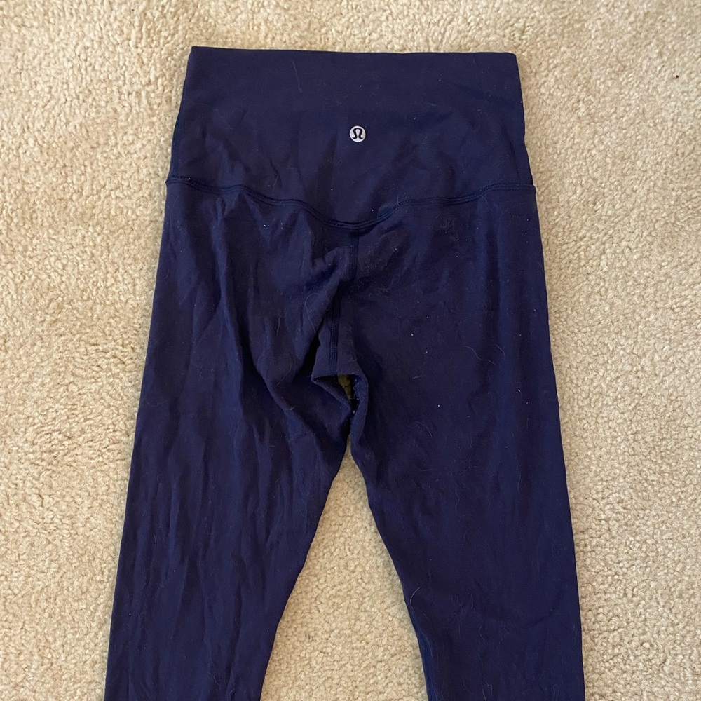 Navy size 6 lulu crop align leggings.
